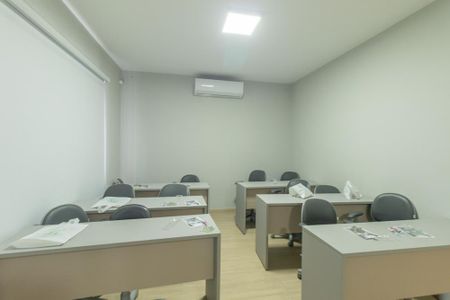 Sala de casa para alugar com 3 quartos, 330m² em Cabral, Curitiba