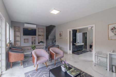 Sala 2 de casa para alugar com 3 quartos, 330m² em Cabral, Curitiba