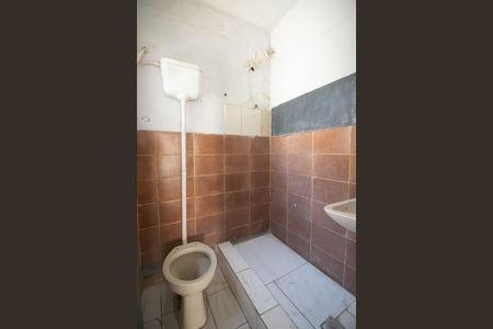 Banheiro de casa para alugar com 1 quarto, 0m² em Itaúna, São Gonçalo