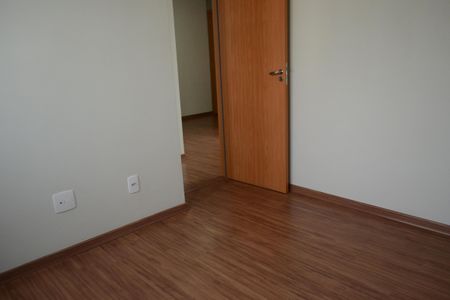 Apartamento para alugar com 2 quartos, 40m² em Parque Santa Rosa, Suzano