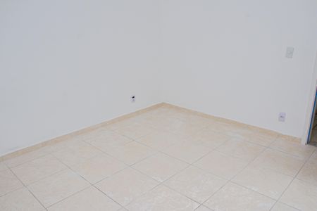 Sala de apartamento para alugar com 2 quartos, 44m² em Cosmos, Rio de Janeiro