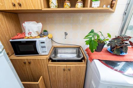 Apartamento à venda com 75m², 2 quartos e 1 vagaÁrea de Serviço