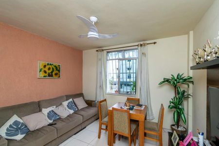 Sala de apartamento à venda com 2 quartos, 75m² em Olaria, Rio de Janeiro