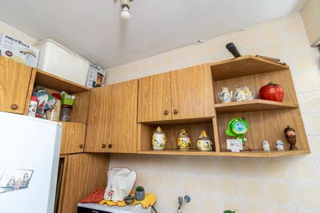 Apartamento à venda com 75m², 2 quartos e 1 vagaÁrea de Serviço - Armários