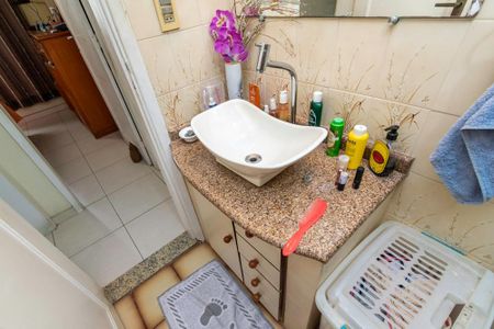 Apartamento à venda com 75m², 2 quartos e 1 vagaBanheiro