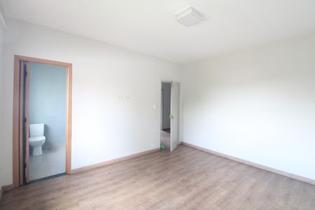 Casa para alugar com 150m², 3 quartos e 2 vagasSuíte