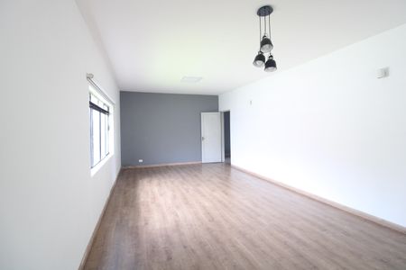 Sala de casa para alugar com 3 quartos, 150m² em Jardim Represa, São Paulo