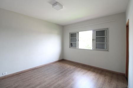 Casa para alugar com 150m², 3 quartos e 2 vagasSuíte