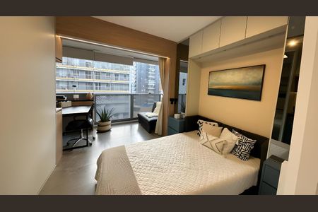 Apartamento para alugar com 4 quartos, 226m² em Pompeia, São Paulo