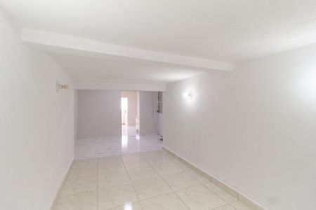 Quarto de casa para alugar com 1 quarto, 46m² em Vila Silviania, Carapicuíba