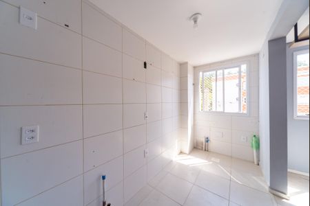 Cozinha e Área de Serviço de apartamento para alugar com 2 quartos, 45m² em Santa Isabel, Viamão
