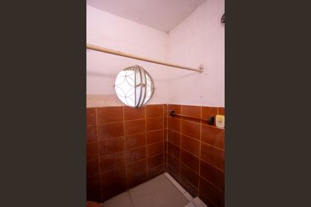 Banheiro de casa para alugar com 2 quartos, 70m² em Itaúna, São Gonçalo