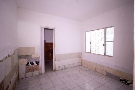 Quarto de casa para alugar com 2 quartos, 70m² em Itaúna, São Gonçalo