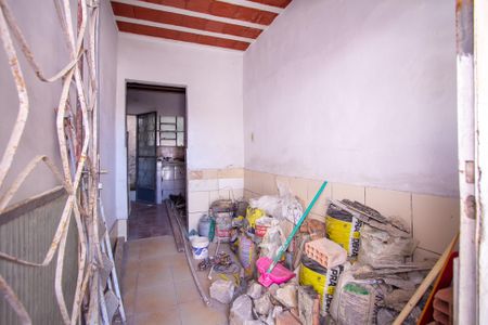 Sala de casa para alugar com 1 quarto, 37m² em Itaúna, São Gonçalo