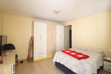 Casa à venda com 250m², 3 quartos e 2 vagasSuíte 3