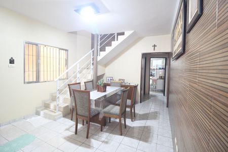 Casa à venda com 250m², 3 quartos e 2 vagasSala de jantar