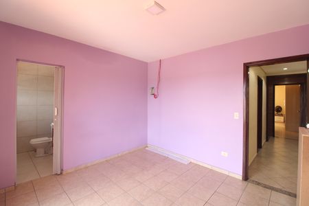 Casa à venda com 250m², 3 quartos e 2 vagasSuíte 1