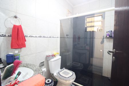 Casa à venda com 250m², 3 quartos e 2 vagasBanheiro da suíte 3