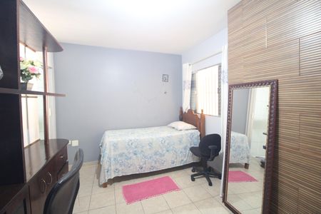 Casa à venda com 250m², 3 quartos e 2 vagasSuíte 2