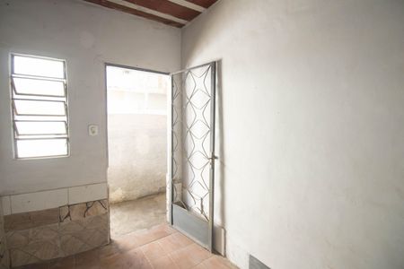 Sala de casa para alugar com 2 quartos, 37m² em Itaúna, São Gonçalo