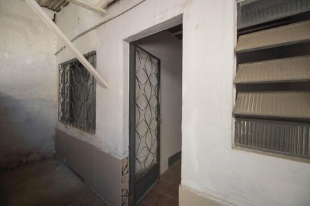 Casa para alugar com 37m², 2 quartos e sem vaga Casa para alugar com 37m², 2 quartos e sem vagaVaranda