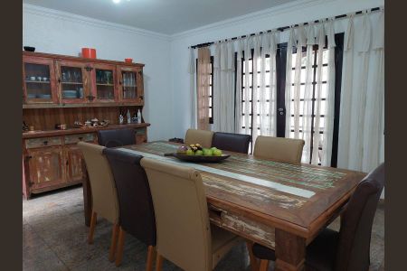 Casa à venda com 3 quartos, 215m² em Jardim Patente Novo, São Paulo