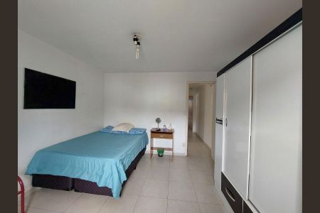 Casa à venda com 3 quartos, 215m² em Jardim Patente Novo, São Paulo