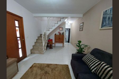 Casa à venda com 3 quartos, 215m² em Jardim Patente Novo, São Paulo