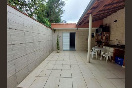 Casa à venda com 215m², 3 quartos e 2 vagas