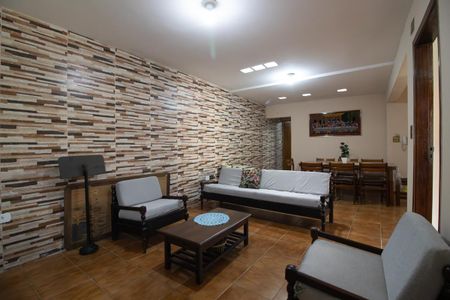 Casa à venda com 3 quartos, 253m² em Jardim Lisboa, São Paulo