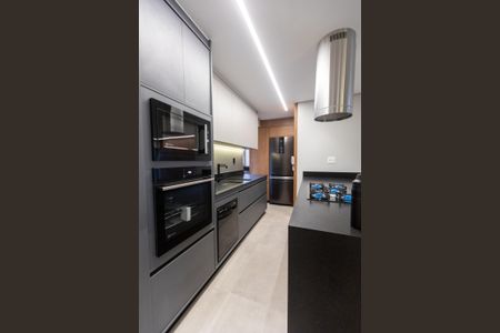 Cozinha de apartamento para alugar com 2 quartos, 89m² em Cambuí, Campinas