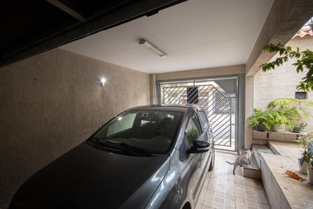 Casa à venda com 180m², 3 quartos e 3 vagas Casa à venda com 180m², 3 quartos e 3 vagasGaragem