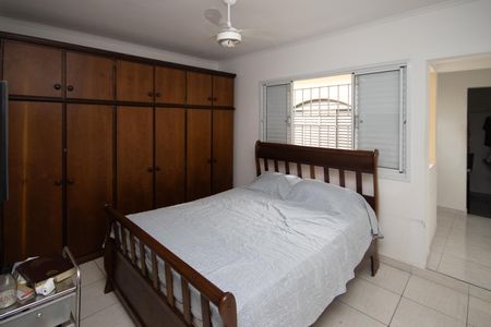 Casa à venda com 180m², 3 quartos e 3 vagas Casa à venda com 180m², 3 quartos e 3 vagasQuarto 3