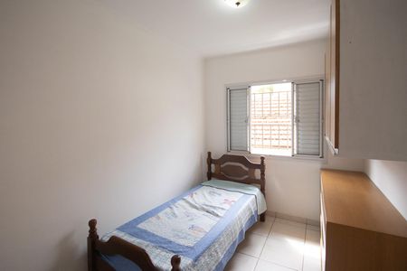 Casa à venda com 180m², 3 quartos e 3 vagas Casa à venda com 180m², 3 quartos e 3 vagasQuarto 2