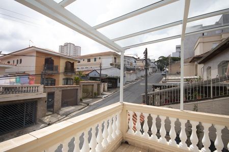 Casa à venda com 180m², 3 quartos e 3 vagas Casa à venda com 180m², 3 quartos e 3 vagasQuintal