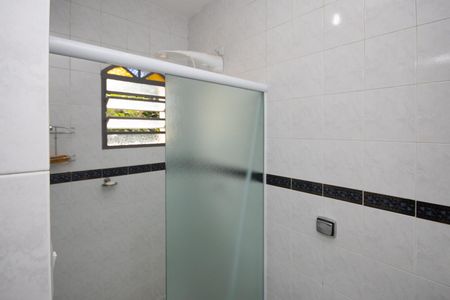 Casa à venda com 180m², 3 quartos e 3 vagas Casa à venda com 180m², 3 quartos e 3 vagasBanheiro da Suíte