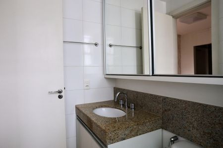 Apartamento para alugar com 98m², 3 quartos e 2 vagasBanheiro da Suíte