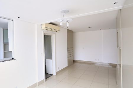 Sala de apartamento para alugar com 3 quartos, 98m² em Santo Antônio, Belo Horizonte