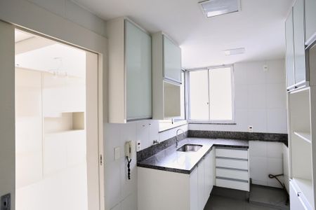Apartamento para alugar com 98m², 3 quartos e 2 vagasCozinha e Área de Serviço