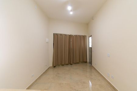 Casa para alugar com 25m², 1 quarto e sem vaga Casa para alugar com 25m², 1 quarto e sem vagaStudio