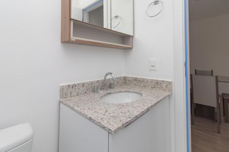 Banheiro de apartamento para alugar com 1 quarto, 39m² em Partenon, Porto Alegre