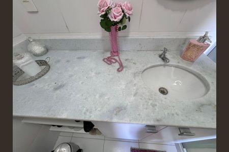 Apartamento para alugar com 49m², 2 quartos e 1 vagaSuíte - Banheiro