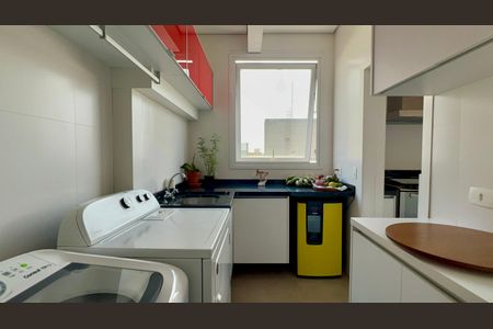 Apartamento à venda com 325m², 3 quartos e 2 vagas Apartamento à venda com 325m², 3 quartos e 2 vagasÁrea de Serviço