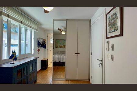 Apartamento à venda com 325m², 3 quartos e 2 vagas Apartamento à venda com 325m², 3 quartos e 2 vagasSuíte 1