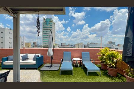 Apartamento à venda com 325m², 3 quartos e 2 vagas Apartamento à venda com 325m², 3 quartos e 2 vagasCobertura