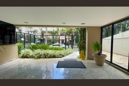 Apartamento à venda com 325m², 3 quartos e 2 vagas Apartamento à venda com 325m², 3 quartos e 2 vagasEntrada