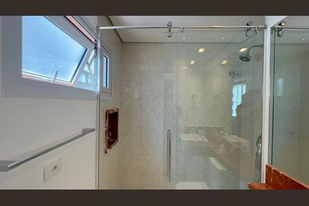 Apartamento à venda com 325m², 3 quartos e 2 vagas Apartamento à venda com 325m², 3 quartos e 2 vagasBanheiro da Suíte 1