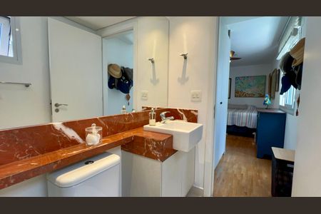 Apartamento à venda com 325m², 3 quartos e 2 vagas Apartamento à venda com 325m², 3 quartos e 2 vagasQuarto
