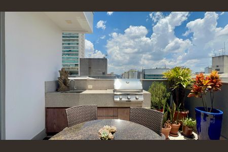 Apartamento à venda com 325m², 3 quartos e 2 vagas Apartamento à venda com 325m², 3 quartos e 2 vagasVaranda