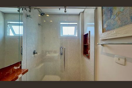 Apartamento à venda com 325m², 3 quartos e 2 vagas Apartamento à venda com 325m², 3 quartos e 2 vagasBanheiro da Suíte 2 Ele